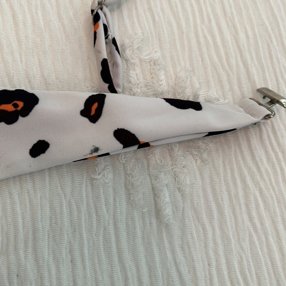 Cheeky leopard print bikini - Picture 6 of 7